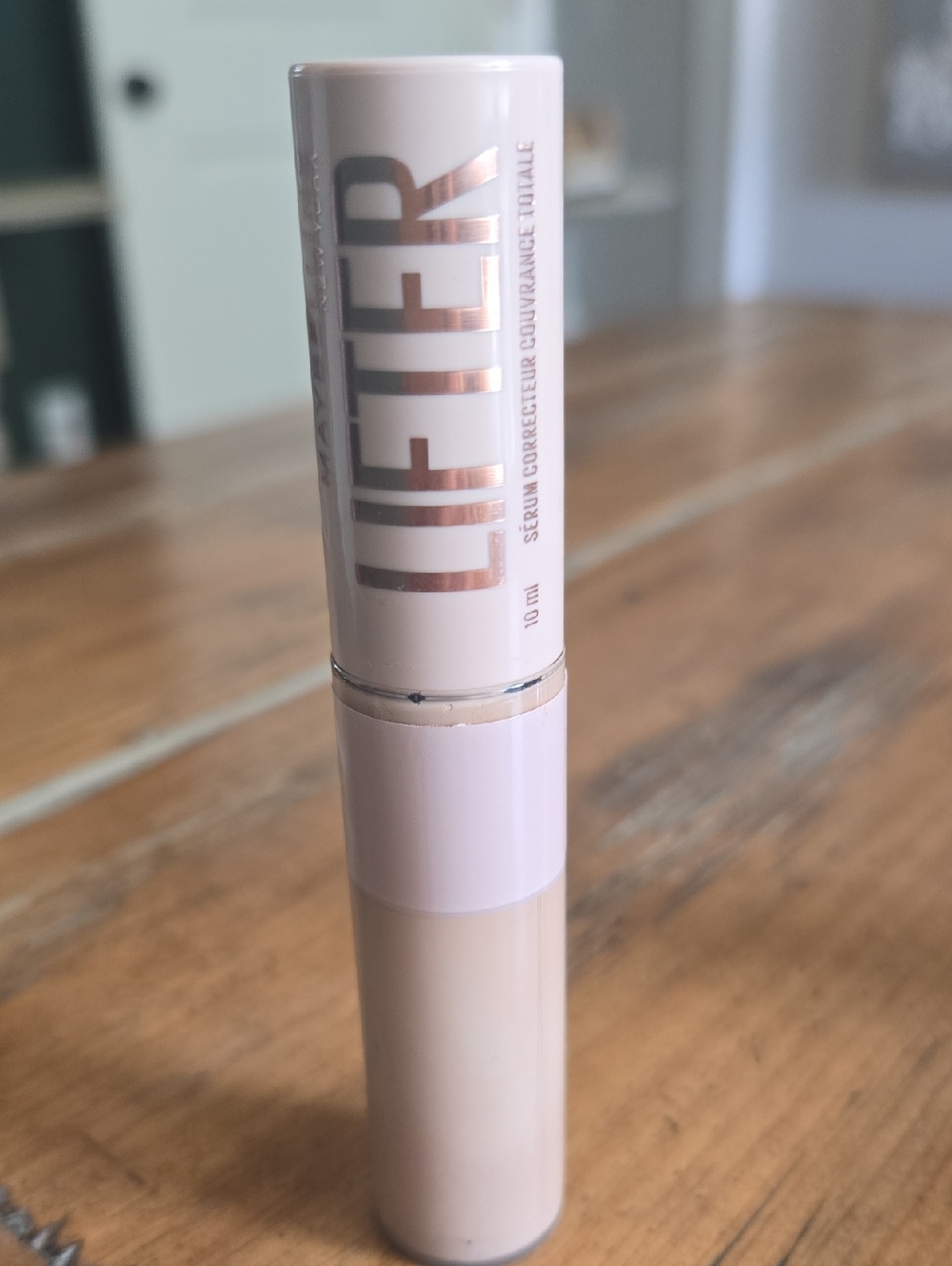Maybelline Lifter Concealer Serum — 25